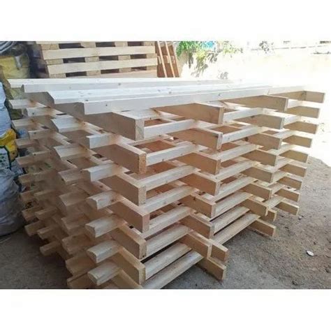 2 Way Brown Rectangular Rubber Wood Pallet For Packaging Capacity