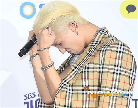 위너 강승윤 송민호 ‘열정이여 솟아나라~가요대전 포토엔hd 손에 잡히는 뉴스 눈에 보이는 뉴스 뉴스엔