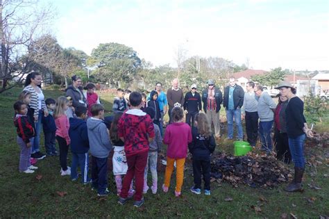 TAPERA Plantio de árvores frutíferas e hortaliças integram o projeto