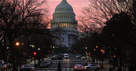 The Us Hit The Debt Ceiling What Does That Mean And What Happens Now