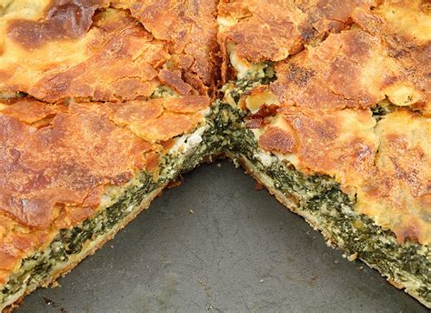 Spinach pie with cheese and home made phyllo dough - Ελληνικό Πρωϊνό