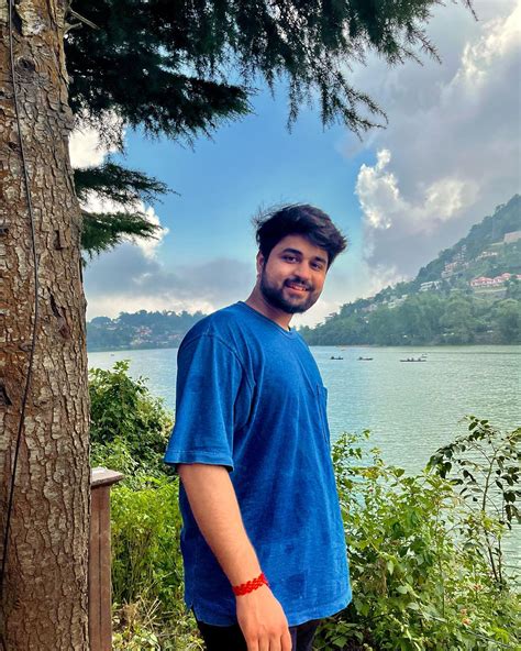 Tushar | NO REASON TO STAY, IS A GOOD REASON TO GO.☘️ | Instagram