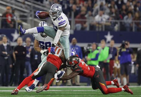 Ezekiel Elliott Leads Cowboys To 26 20 Win Over Buccaneers New York