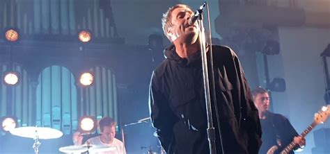 Liam Gallagher Volta Aos Palcos Mostra A Nova Shockwave E Promove