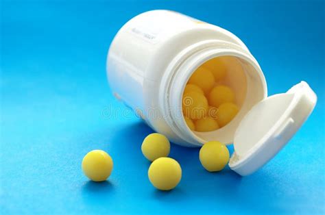 Round Yellow Pill Royalty Free Stock Images - Image: 23414889