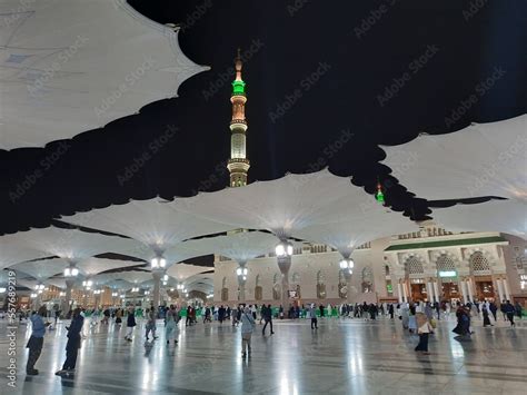 Beautiful night view of Masjid Al Nabawi, Medina, Saudi Arabia. Stock ...