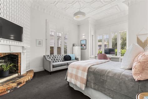 CLASSIC CHELTENHAM VILLA - Cheltenham Rd.