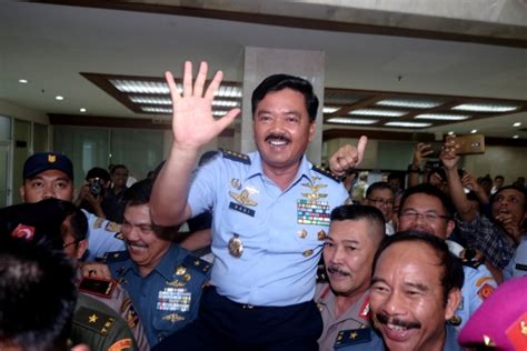 DPR Menyetujui Marsekal TNI Hadi Tjahjanto Jadi Panglima TNI - Fakta News