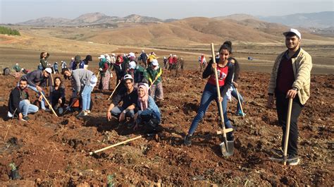 GAÜN Haber Merkezi GAÜNden Geleceğe Nefes Kampanyasına 411 fidan daha 3