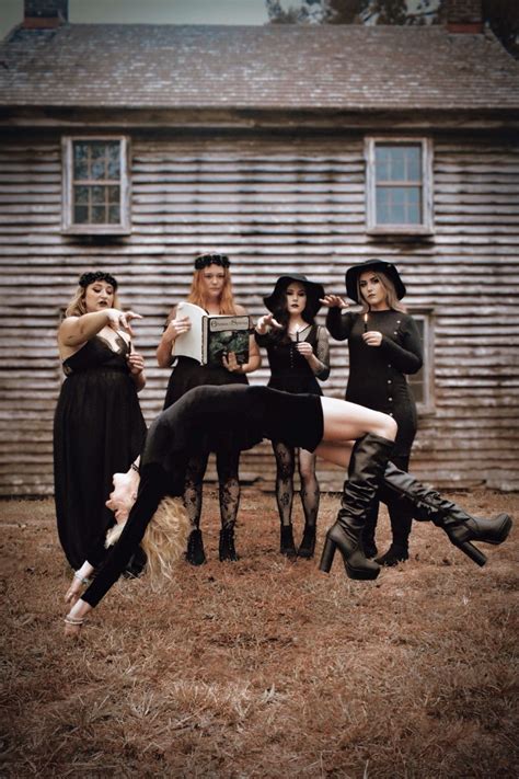 Coven Witch Photoshoot | Halloween photoshoot, Halloween photography ...