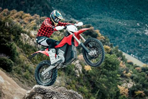 Stark Varg Ex Street Legal Electric Enduro Redefines Dual Sport Riding