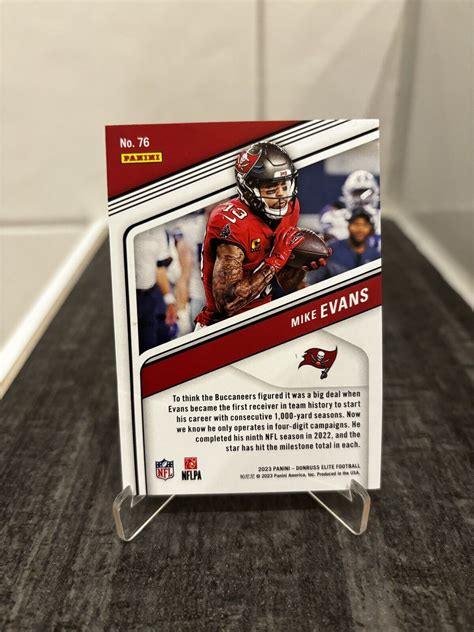 NFL Trading Card Mike Evans 2023 Panini Donruss Elite Buccaneers 173