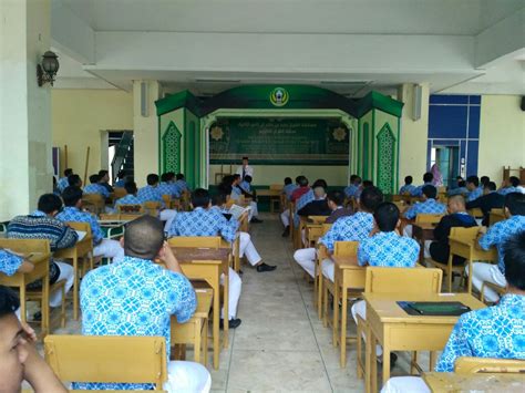 Santri Kelas Tmi Darunnajah Ikuti Try Out