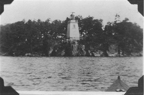 Thousand Islands Life Grenadier Island Lighhouse