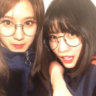 Twice Pics On Twitter Momo And Sana The Cutest Duo