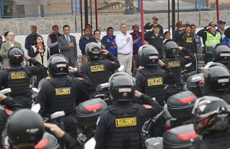 Policía Nacional Del Perú On Twitter Rt Mininterperu Ahora El Ministro Vicente Romero