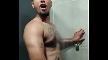 Cheio de tesão no banheiro da academia Link na Bio XVIDEOS