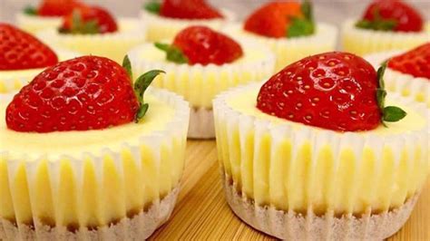 Mini Cheesecakes Au Citron Et Aux Fraises Exquis