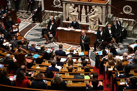 Loi sécurité globale l Assemblée nationale adopte l article 24 sur