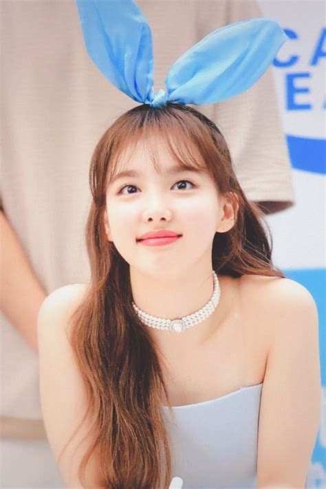 Pin de 원스 em 나연 Garotas Nayeon Modelos