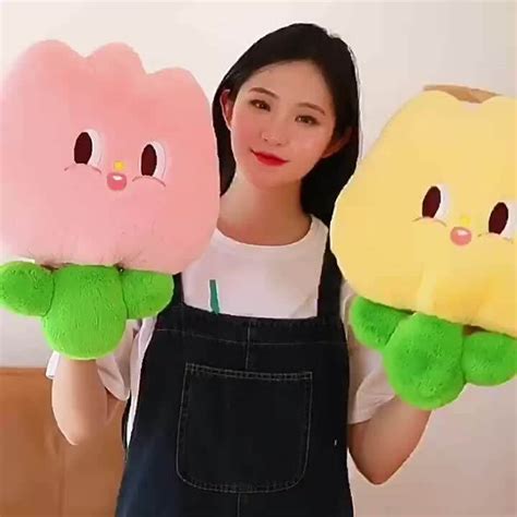 หมอนดอกไมดอกทวลปตกตาของเลนยดนนโซฟาเบาะหองนงเลนตกตานารกสรางสรรค hot Lazada co th