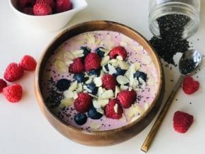 Queso Fresco Batido Con Frutos Rojos Y Avena Receta Ekilu