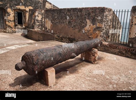 Cannon aimed at ocean outside the Castillo De San Felipe Del Morro (El ...