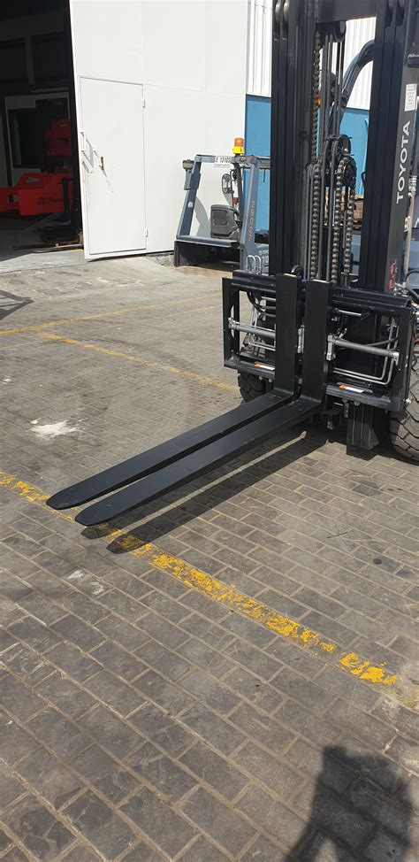 Cascade Fork Positionerside Shift Forklift Attachments