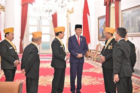 Foto Presiden Jokowi Lantik Pengurus Legiun Veteran Republik Indonesia