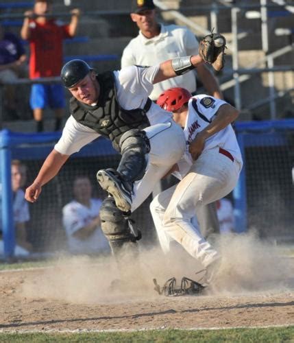 Kearney Runza Outlasts Hastings Five Points To Win The A 7 Area Senior