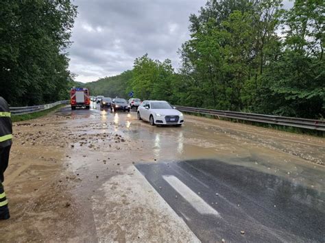 Il Maltempo Non Molla La Presa Fiumi Di Acqua E Fango Sulla Fresilia