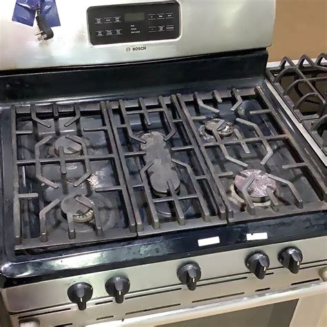 Bosch 5-Burner Gas Stove – Habitat for Humanity Greater Ottawa ReStore