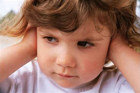 Ear infection for kids: Symptoms and Causes