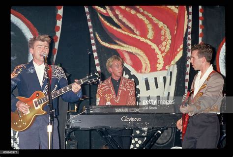 1987 Picture Shows The Members Of The Band Crowded House News