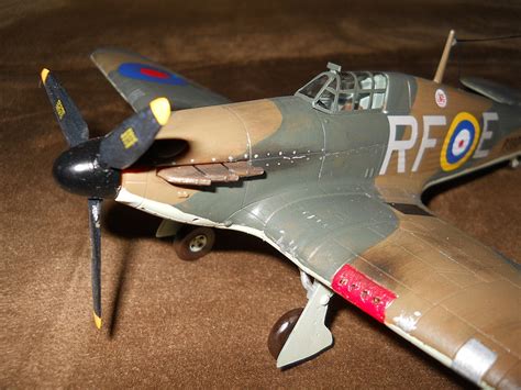 E Z Snapz Hawker Hurricane Mk Snap Tite Plastic Model Aircraft Kit