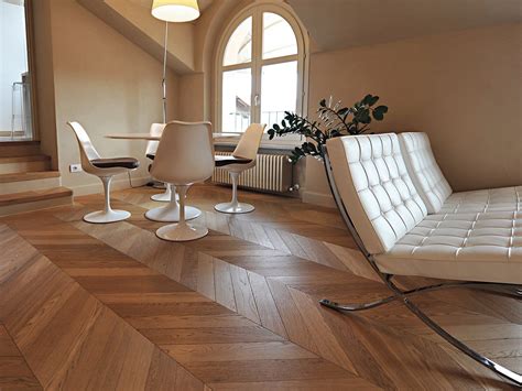 Parquet Spina Ungherese In Rovere Noce Teak Larice E Olmo Alma