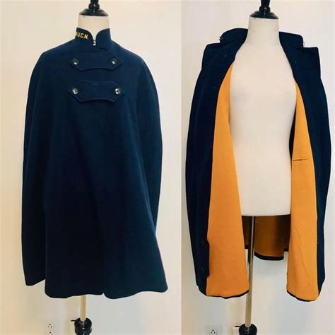 Vintage Cape 1950s Cape Blue Wool Yellow Lining Nurse Cape Etsy