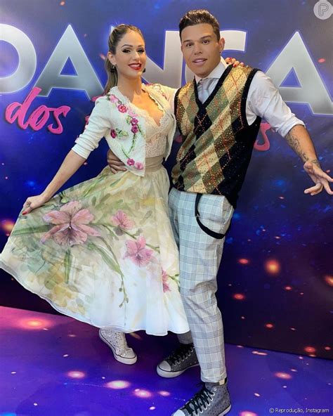 Beijo de Tierry em bailarina no Dança dos Famosos faz cantor dar