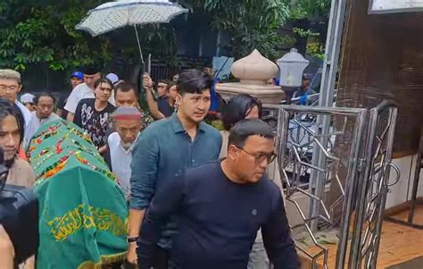 Ayah Ammar Zoni Meninggal Dunia Karena Kanker Hati Sang Artis