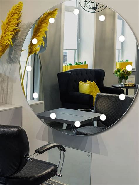 Salon mirror stations: decor ideas for today’s modern salon design