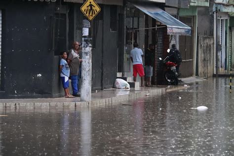 Chuvas Causam Alagamentos E Quedas De árvores Em São Paulo 19102020