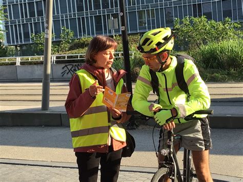 Lyon Vélotaf les cyclistes sensibilisés au respect du code de la