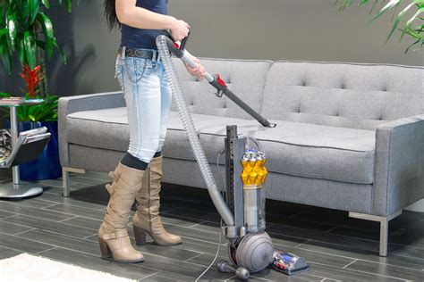 Dyson Small Ball Review | Digital Trends