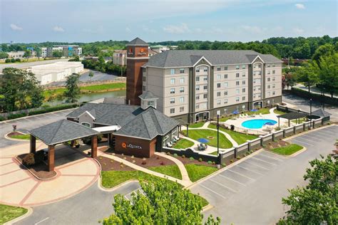 La Quinta Inn And Suites By Wyndham Greensboro Nc Greensboro Nc Hotels