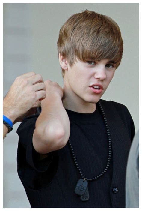 Singer Justin Bieber Haircut Hairstyle 2022 For Young Boys