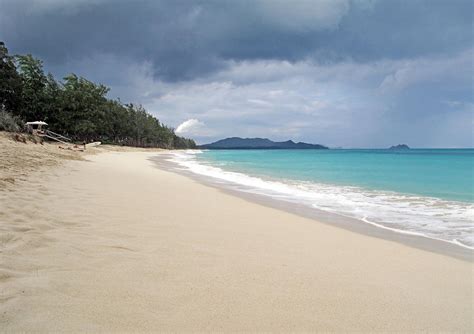 White Sand Beach on Oahu Island Hawaii Photograph by Brendan Reals - Fine Art America