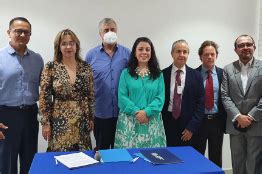 Presentación de libro y firma de convenio académico de la Universidad