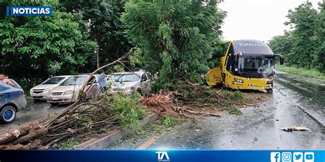 Cuatro Muertos Y Varios Heridos En Un Accidente De Tránsito En La Vía