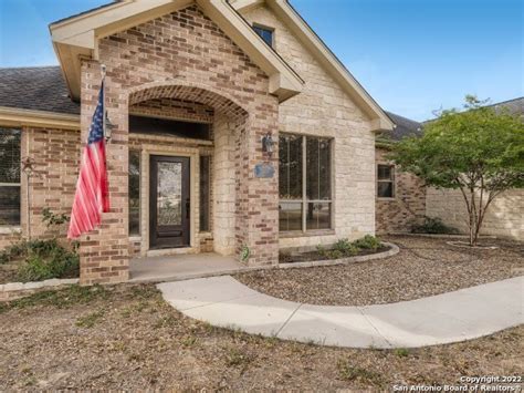 La Vernia, TX Real Estate - La Vernia Homes for Sale | realtor.com®