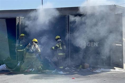 Le Prenden Fuego A Basura En Un Centro Comercial Al Oriente De Saltillo